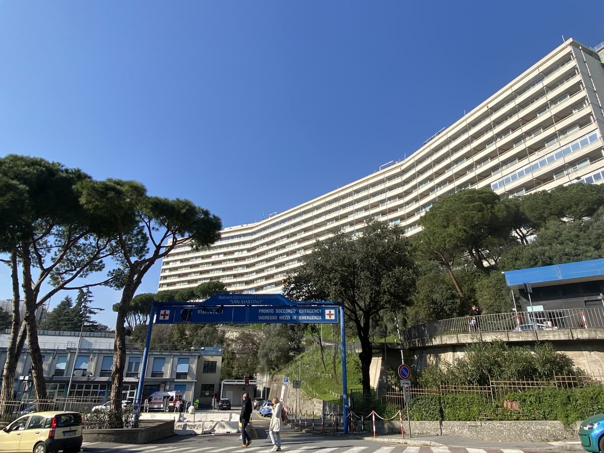 Malore dopo l'immersione a Sestri Ponente: sub 55enne ricoverato in codice rosso al San Martino