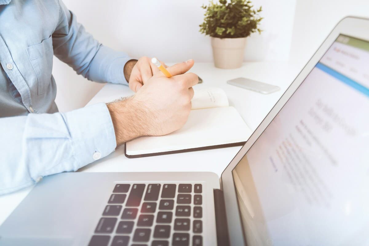 Programmazione e lavoro: perché imparare a sviluppare software resta una competenza strategica