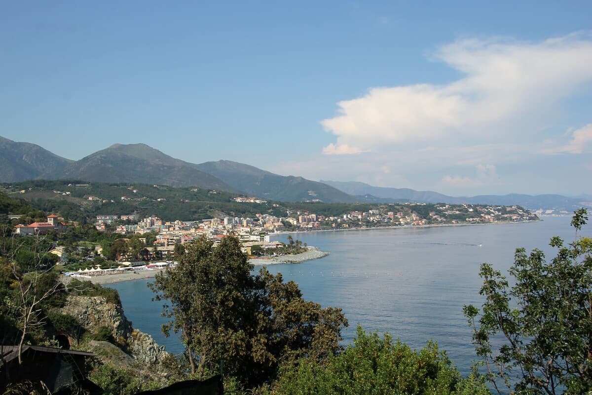 Cogoleto tra grandi potenzialità e nodi amministrativi, Caruso: “Non siamo un territorio dimenticato”