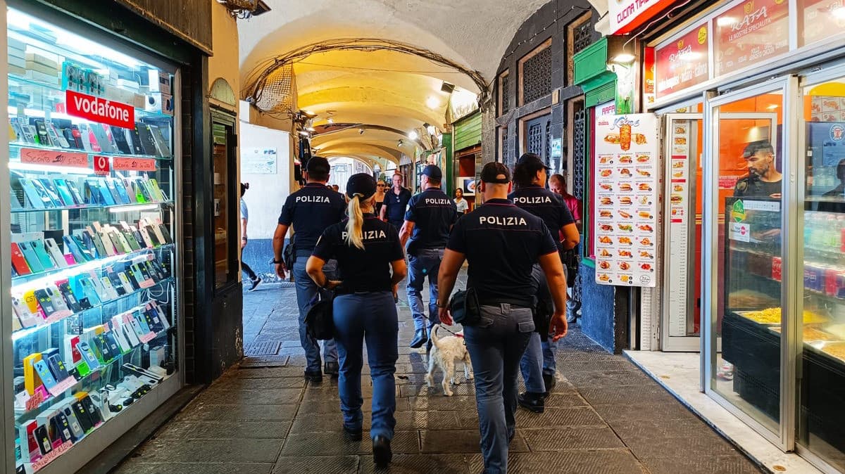 Controlli tra Vigne, Maddalena e ponente: 75 persone identificate, droga sequestrata e una denuncia
