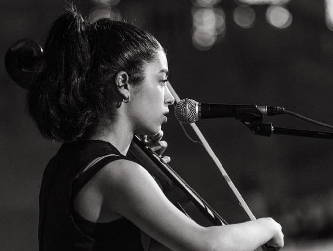 La musica che ci gira intorno - Diletta Fosso, la sedicenne che ha conquistato il The Busking Contest: "Il violoncello? È stato amore a prima vista"