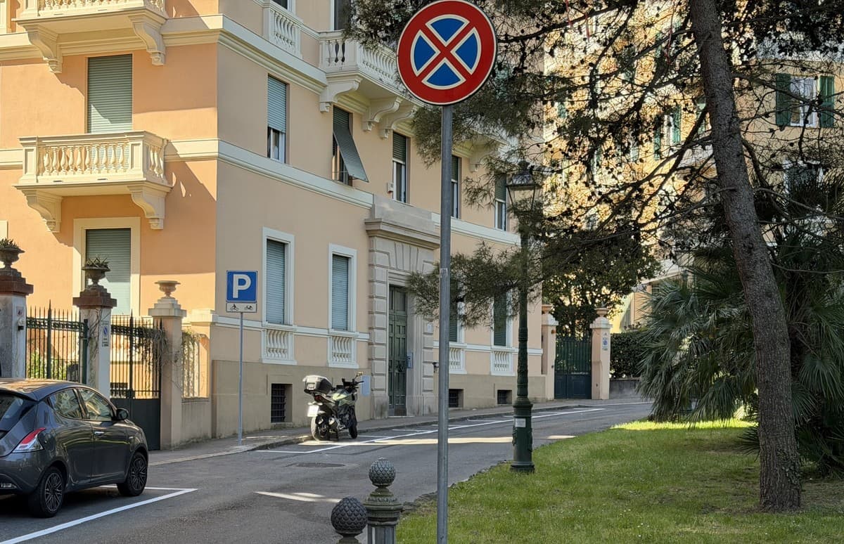 Pegli, finiti i lavori al ‘Voltino’. Parte il pressing sul ripristino dei parcheggi e della linea 189