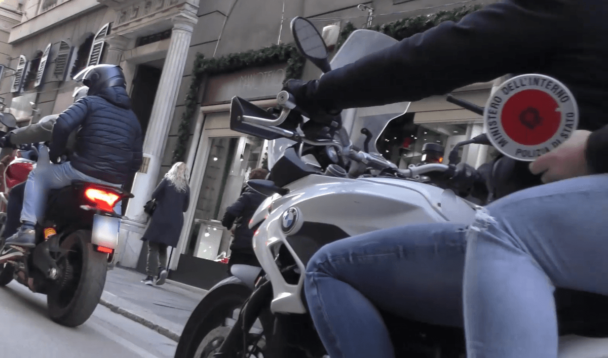 Borgoratti, sorpreso mentre vende una dose di cocaina: arrestato 23enne