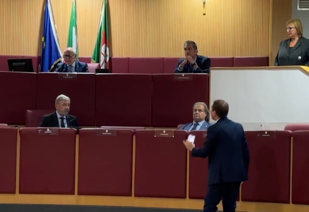 Prolungamento della metro, scontro in Regione sui 74,5 milioni per Rivarolo e Terralba: tensione tra Bucci e Romeo