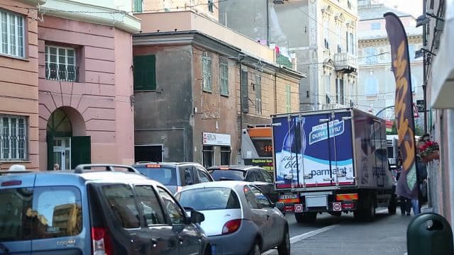 Voltri, le richieste del Comitato cittadino alla Civica amministrazione: più illuminazione, parcheggi e un’area per i cani