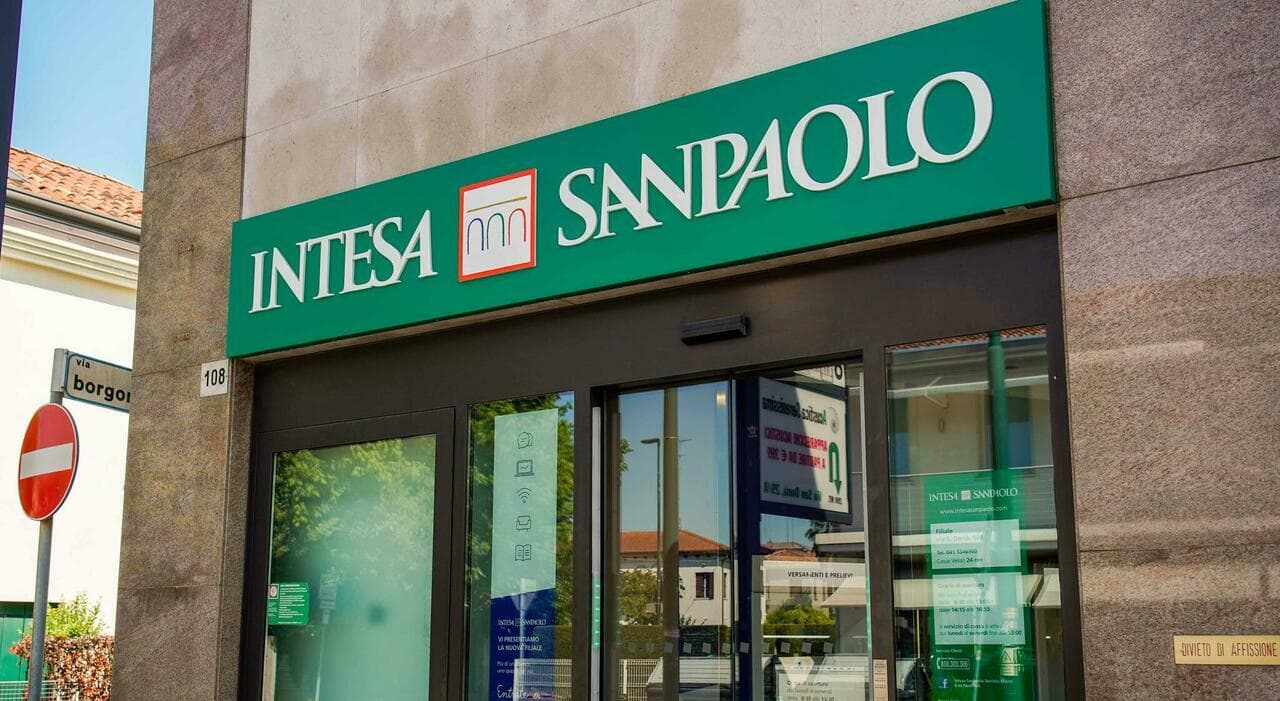 Intesa Sanpaolo chiude il semestre con 5,6 miliardi di utile