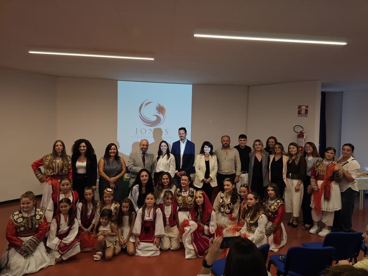 Inaugurata a Genova la Scuola Albanese Jonus, nuovo punto di riferimento per lingua e cultura
