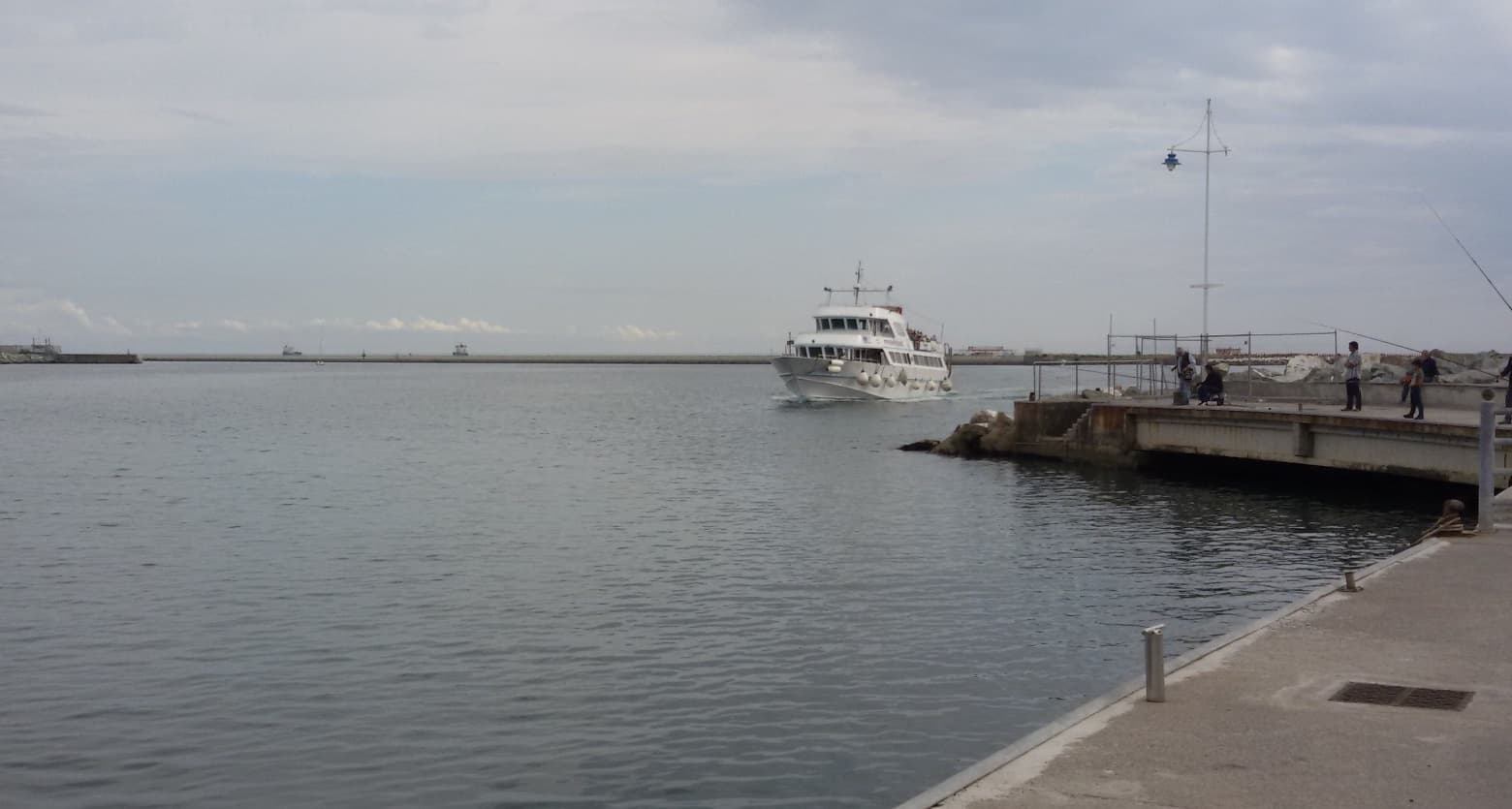 Navebus, il Civ Riviera di Pegli (Confcommercio Genova): “Il taglio del servizio penalizza il commercio e tutto il Ponente”