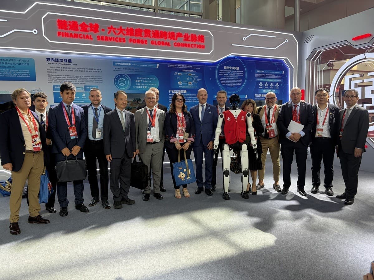 Liguria protagonista al CISCE di Pechino, inaugurato il padiglione regionale: “Portiamo in Cina il nostro sistema economico e logistico”