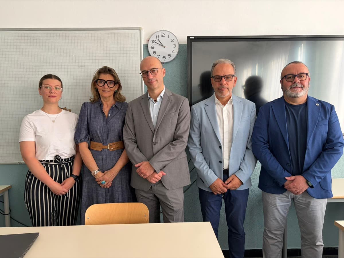 Dalla teoria al cantiere, gli allievi della Scuola Edile Genovese riqualificano l'Istituto Montale