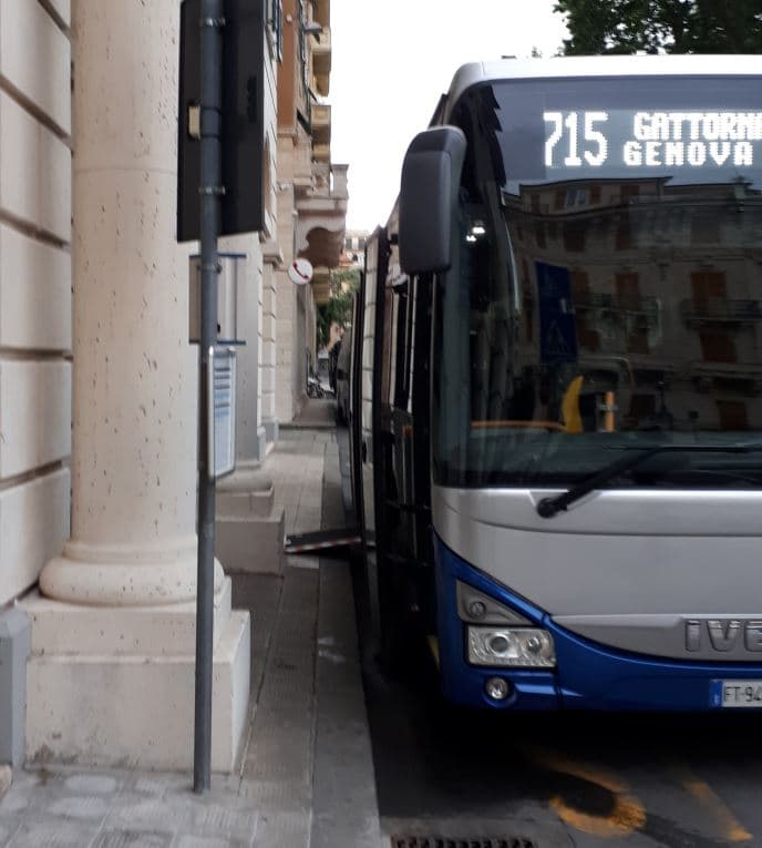 Trasporti, "Senza orari alle fermate e con corse fantasma, Amt manda in tilt la provincia e scarica le tensioni sui conducenti"