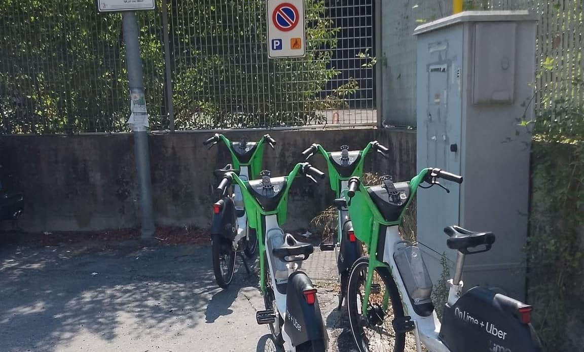 Bike sharing, FdI: “La sosta selvaggia trasforma il servizio in un disservizio”