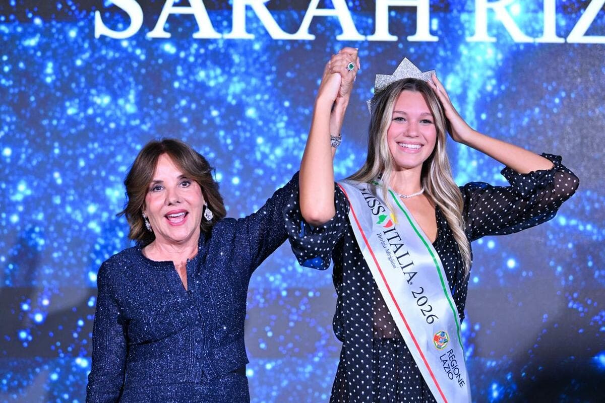 Miss Italia, incoronata la 18enne savonese Sarah Rizea (FOTO e VIDEO)