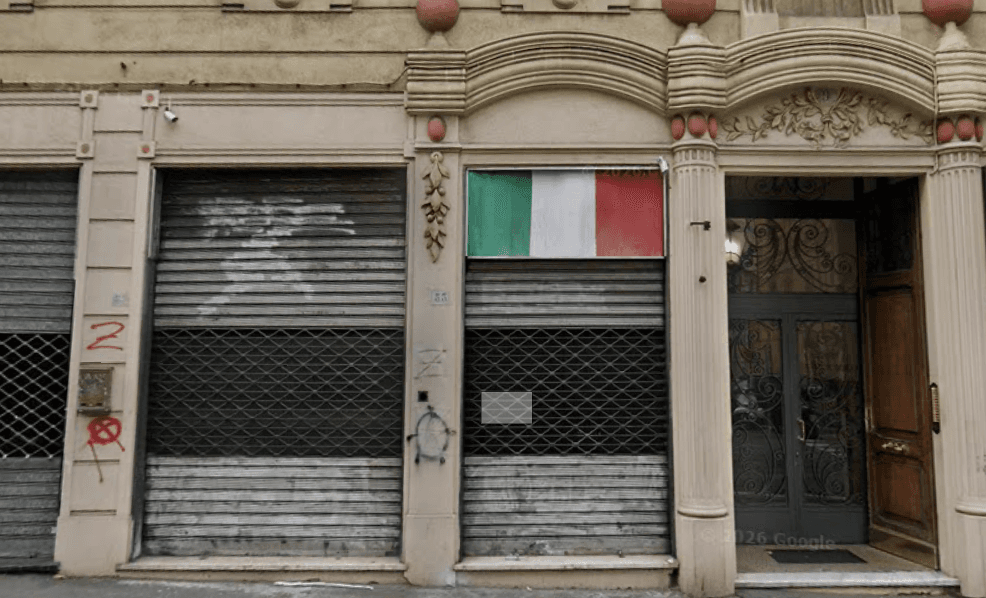 Oltre 10mila firme per chiudere le sedi neofasciste: la petizione arriva in Comune e Prefettura