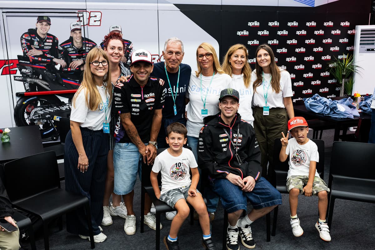 Dal Gaslini alla MotoGP: i giovani pazienti in visita ai box Aprilia a Misano
