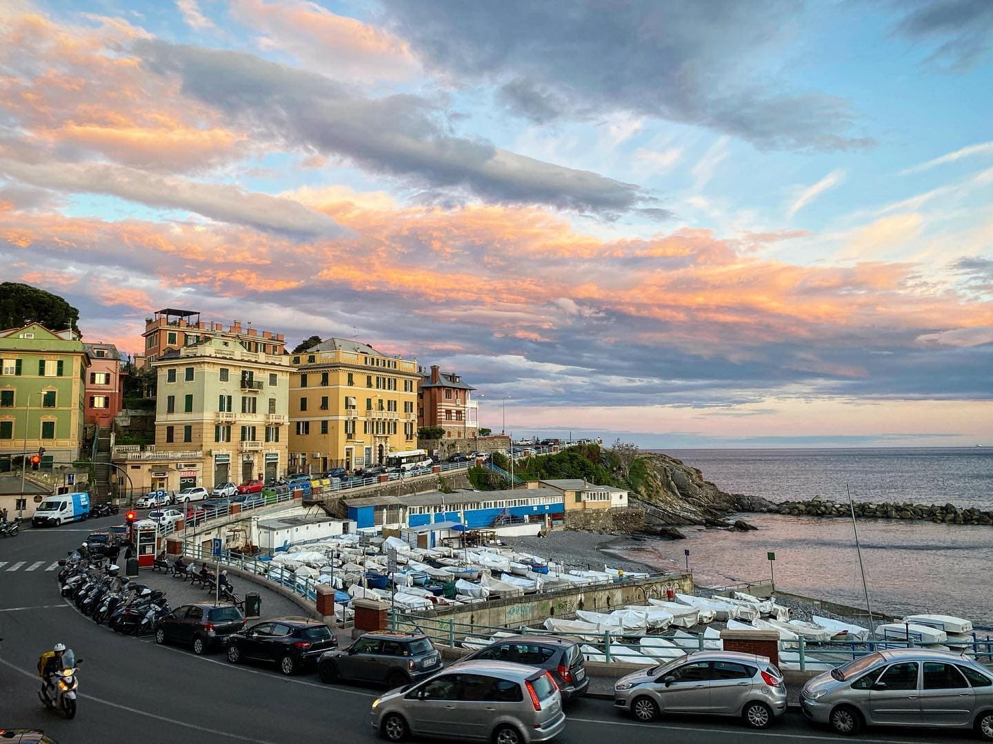 Priaruggia, niente tuffi per la "Miglio di Quarto": scatta il divieto temporaneo di balneazione