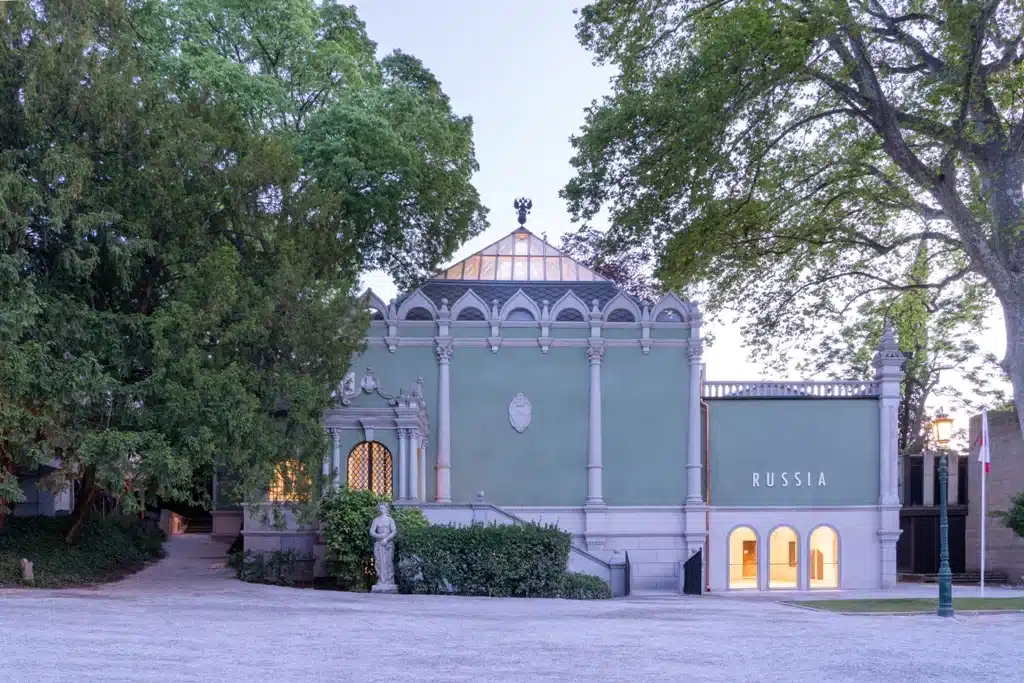 Russia alla Biennale, Giuli vuole verifiche sul Padiglione russo