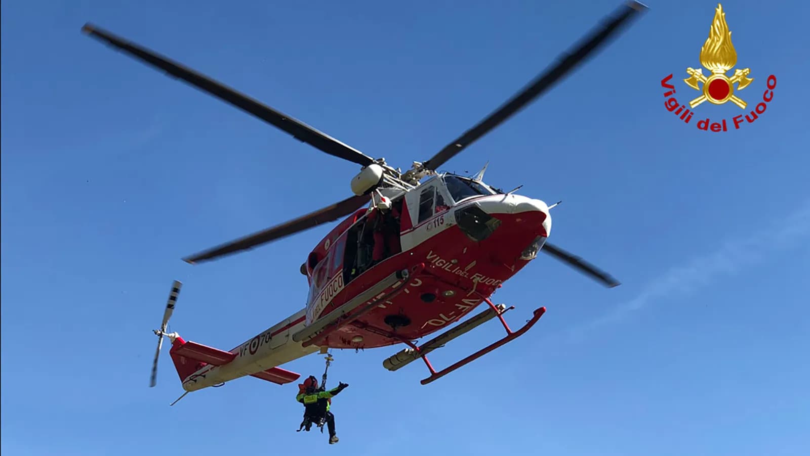 Scontro tra auto e moto sull'Aurelia a Santa Margherita Ligure: strada chiusa in entrambe le direzioni, grave un motociclista