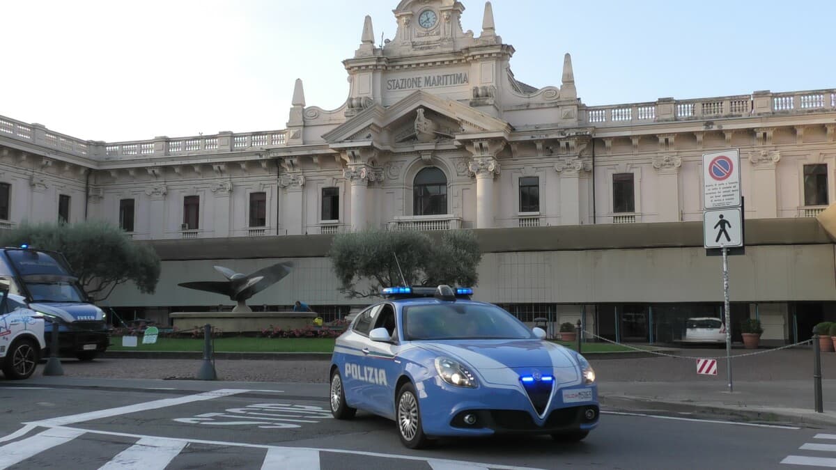Operazione 'Alto Impatto' nel Porto di Genova, identificate oltre 1800 persone: sequestrato un natante e intercettati 30mila euro in contanti