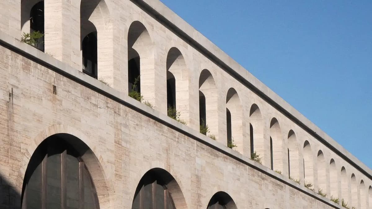 Visitare Roma in estate senza perdere tempo: le fasce orarie migliori per i monumenti più affollati