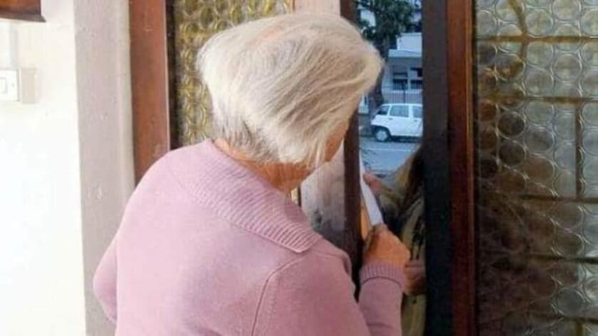 Chiavari, truffa del falso incidente a un’anziana: arrestato il “corriere” dei gioielli da 20mila euro