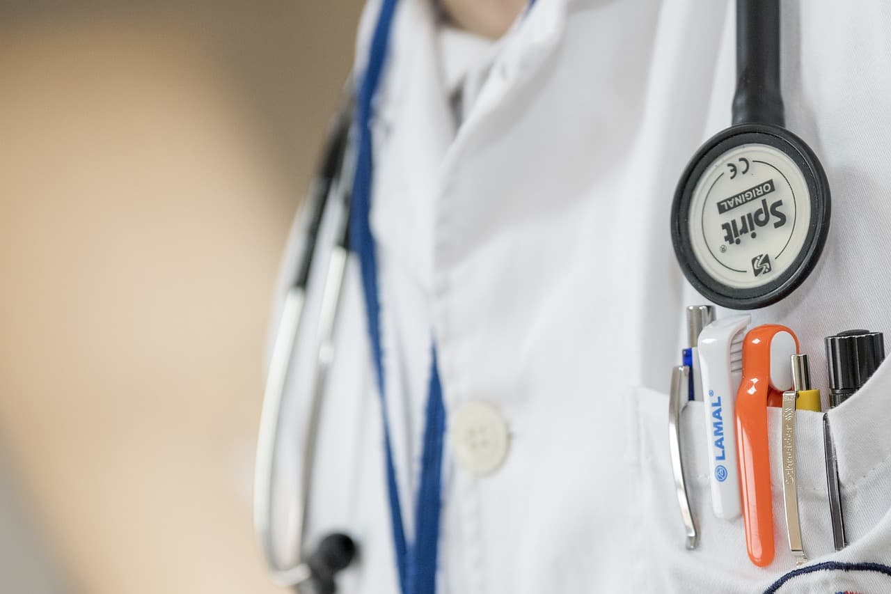 'Insieme contro il melanoma', a Genova visite dermatologiche gratuite e prevenzione per i più fragili