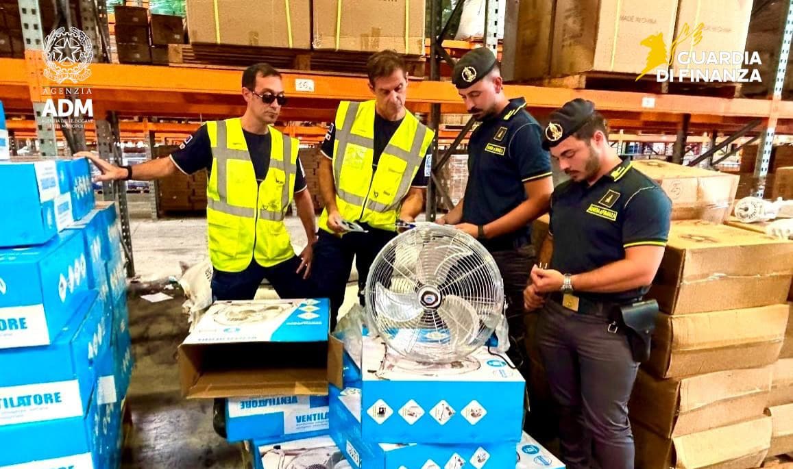 Oltre 3mila ventilatori contraffatti sequestrati al porto di Pra’: sanzioni per quasi 50mila euro