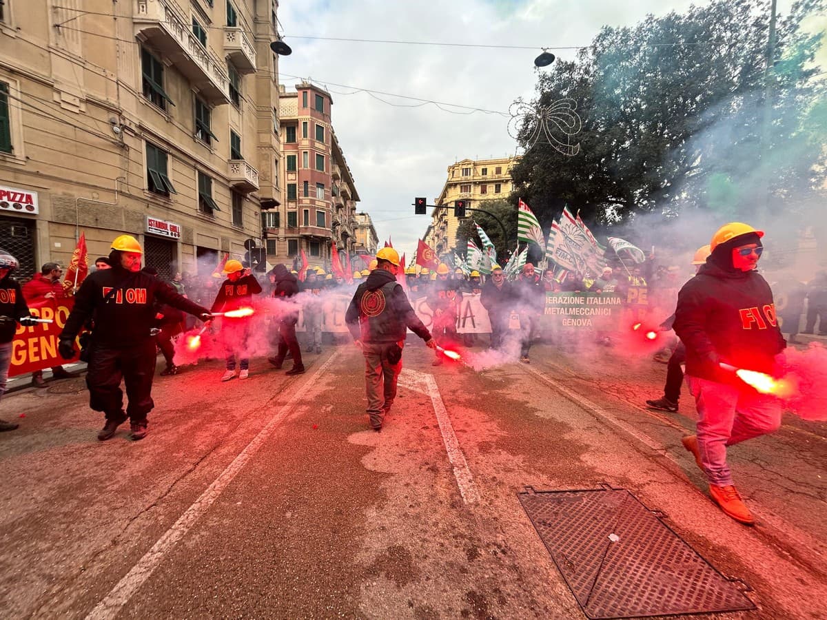 Ex Ilva, da Cornigliano l’allarme della Fim Cisl: “È la scintilla di un incendio che coinvolgerà tutti i siti, Genova compresa”
