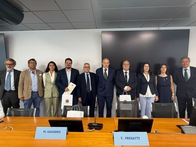 Ordini professionali e intelligenza artificiale: a Genova il confronto su comunicazione, identità e trasparenza