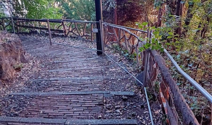 Via Marcello Durazzo, riapertura in tempi record. Conclusa la messa in sicurezza del passaggio pedonale