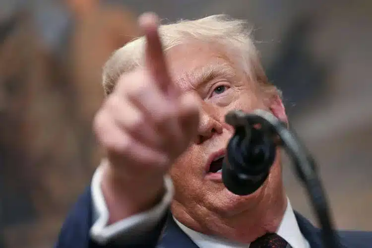 Al Arabiya svela l'esistenza di una bozza finale di intesa tra Iran e Usa. Riunione alla Casa Bianca dei consiglieri alla sicurezza