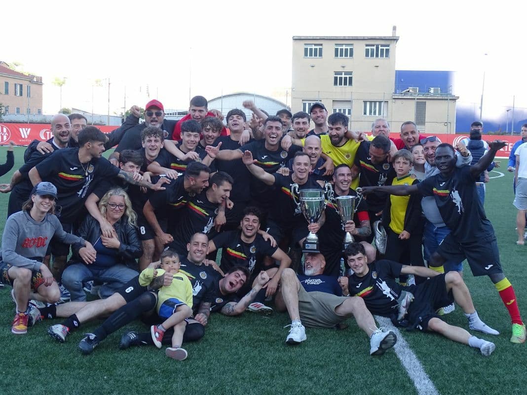 Nei vicoli il calcio è per tutti: al Carmine nasce la scuola calcio "sociale" con quote low cost