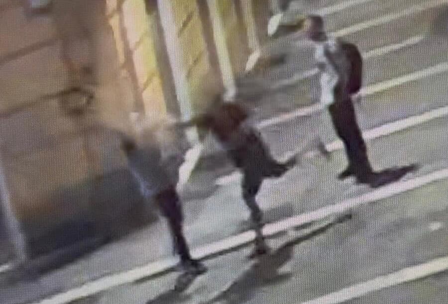 Tensioni tra anarchici e polizia dopo la manifestazione contro il degrado: un arresto, tre agenti feriti
