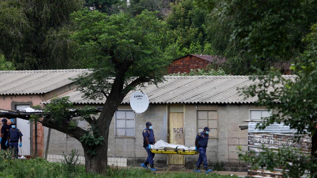 Durban, tragedia in una casa: undici persone uccise, tra cui una donna incinta