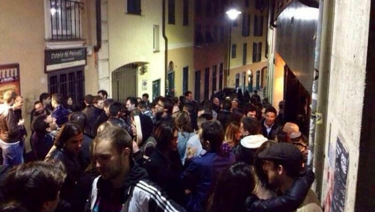 Alcolici e vetrine dismesse, nuove regole in arrivo: stop all’asporto notturno e divieti rafforzati nelle aree sensibili
