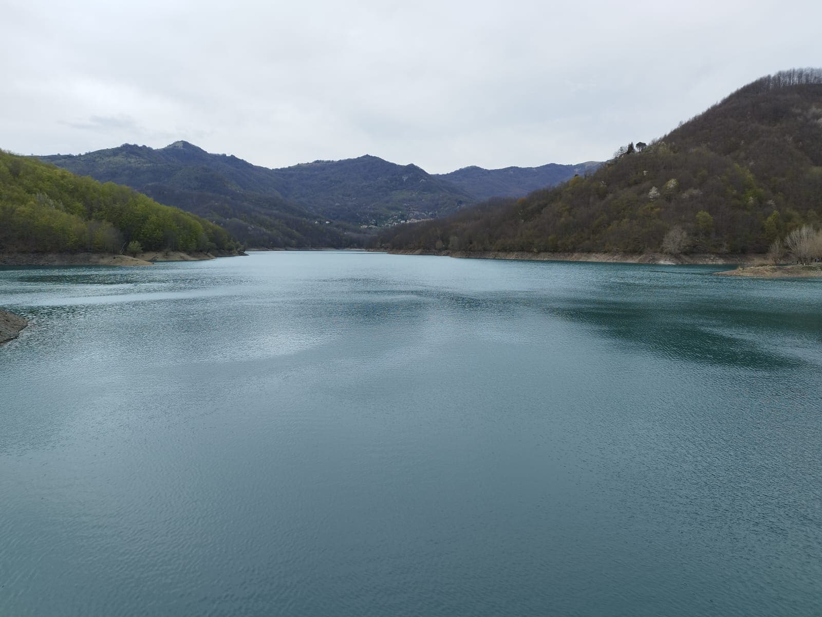 Allarme siccità in Liguria: gli invasi si prosciugano e nel Ponente scattano i primi razionamenti