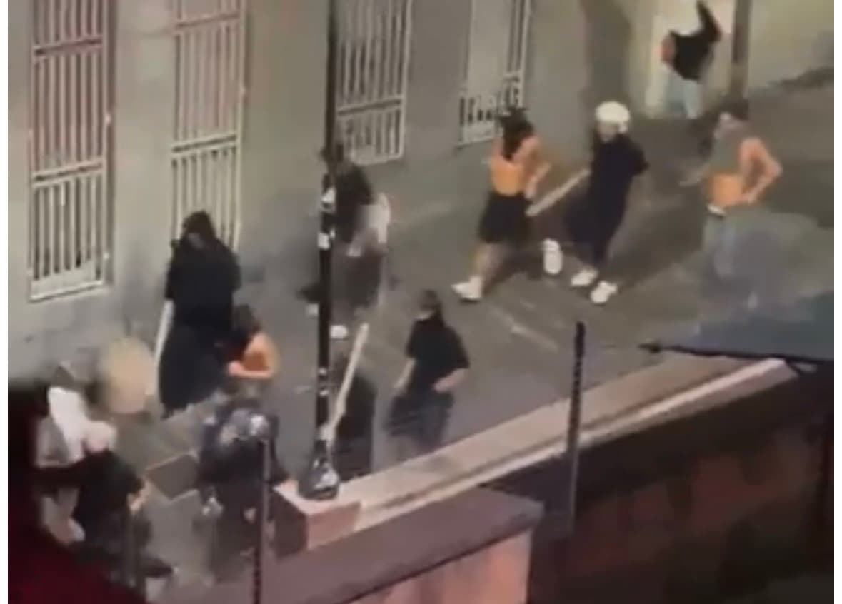 Inseguimenti e scontri nei vicoli, identificati alcuni partecipanti