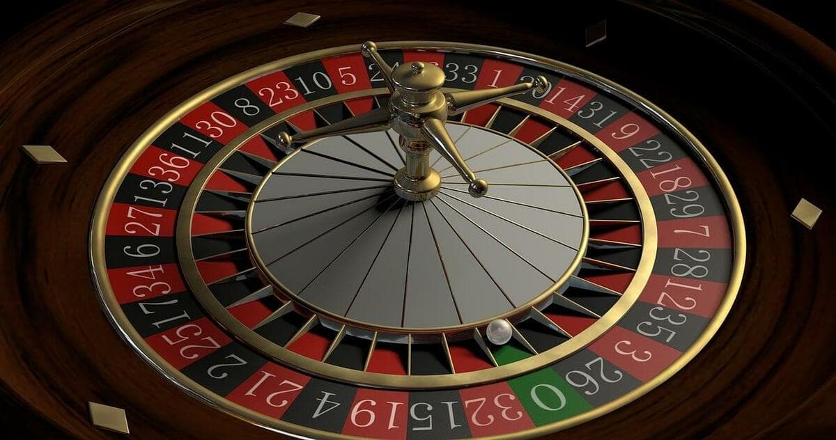 Il caldo divide i liguri: l’estate tra movida, relax e aria condizionata