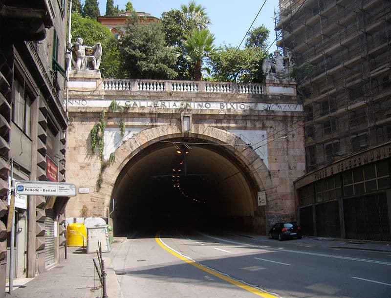 Lavori notturni in piazza Portello, scattano le modifiche alla viabilità per gli Assi di Forza