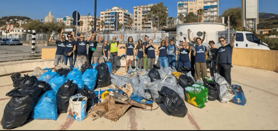 Liguria, oltre 6 quintali di rifiuti rimossi con i "Sea & Rivers": la maxi mobilitazione di Plastic Free