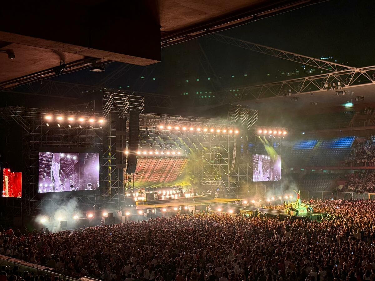 Il Ferraris riabbraccia i grandi concerti, Olly ricorda Elisa Bozzano: “A ogni canzone un pensiero va a lei"