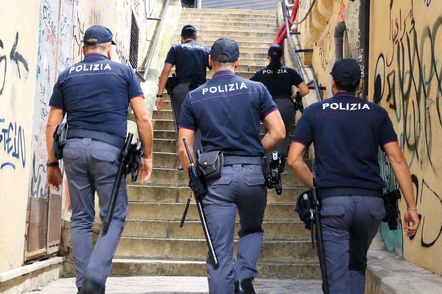 Controlli anticrimine a Prè e in Darsena: 40 persone identificate