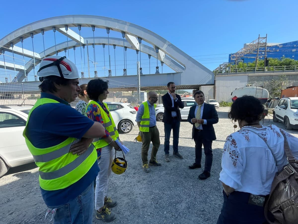 Sopralluogo ai cantieri della Valpolcevera, apertura della sponda sinistra entro l’autunno 2026