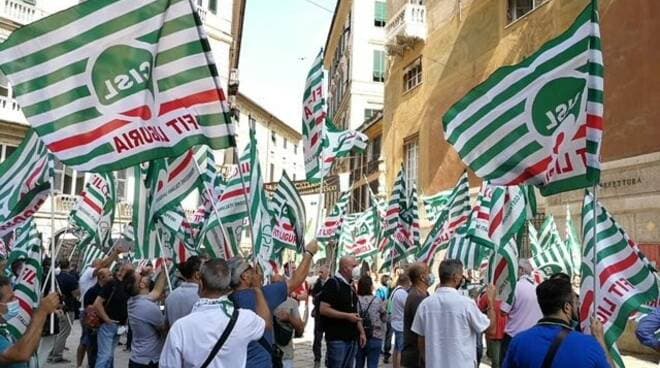 Terminal Rinfuse Genova in agitazione, scatta il blocco totale degli straordinari