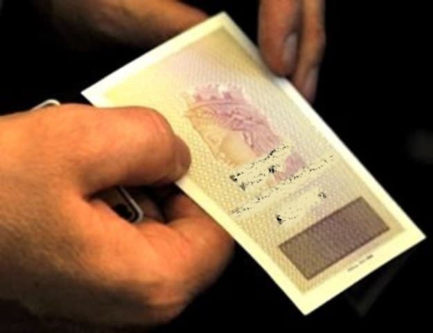 Identità digitali, è scontro sulla proroga del Governo: Genova e i grandi Comuni dicono no