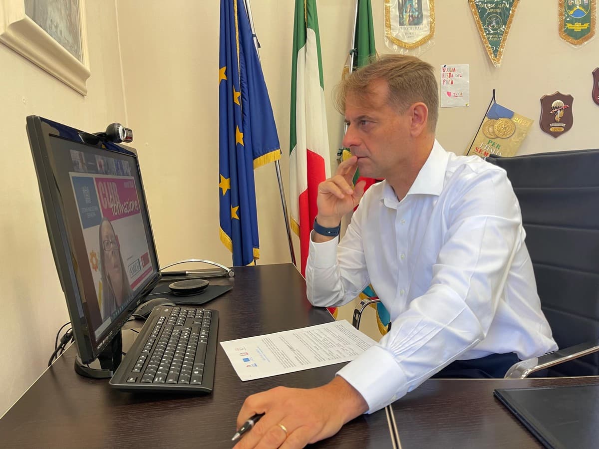 Turismo e urbanistica, la Regione cambia le regole: meno vincoli sui parcheggi per i nuovi hotel