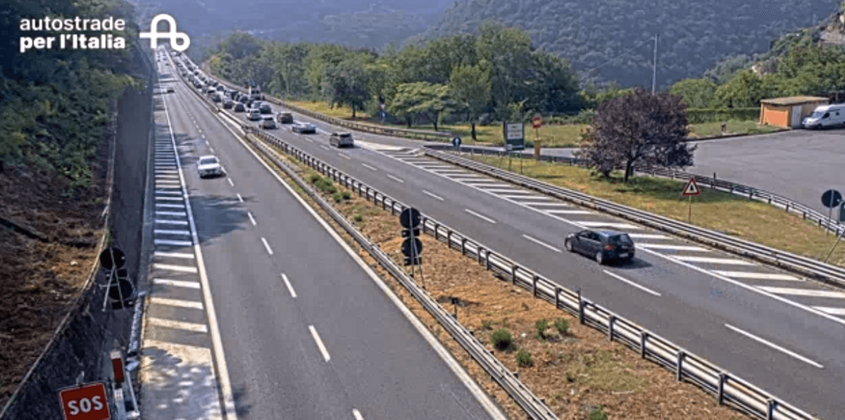 Autostrada A12, incidente tra Recco e Nervi: un chilometro di coda