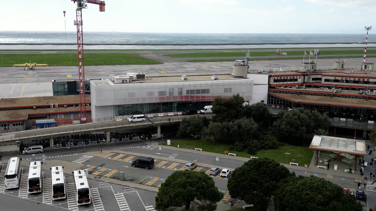 Aeroporto, il Medio Ponente chiede un tavolo per fermare il depotenziamento: “Quattro rotte perse, segnale durissimo”