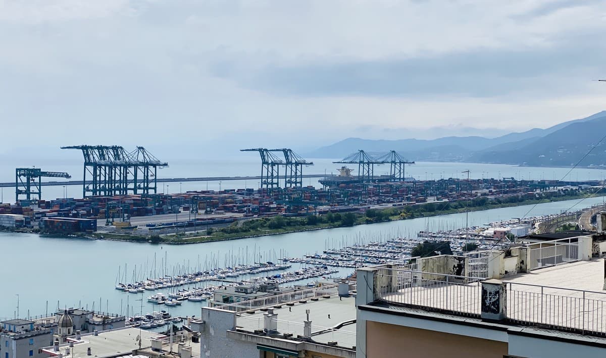 Ampliamenti portuali a Ponente, il Comune ribadisce: “Grazie alla nuova diga noi restiamo convinti che non servano”