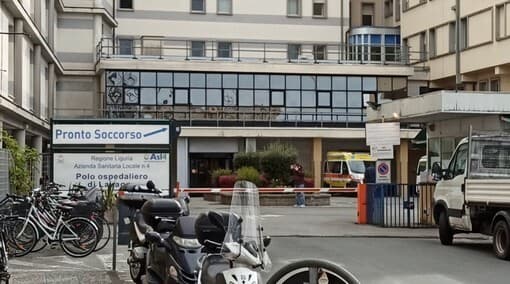 Rapallo, scambiano detersivo della lavatrice con quello della lavastoviglie: intossicate cinque turiste